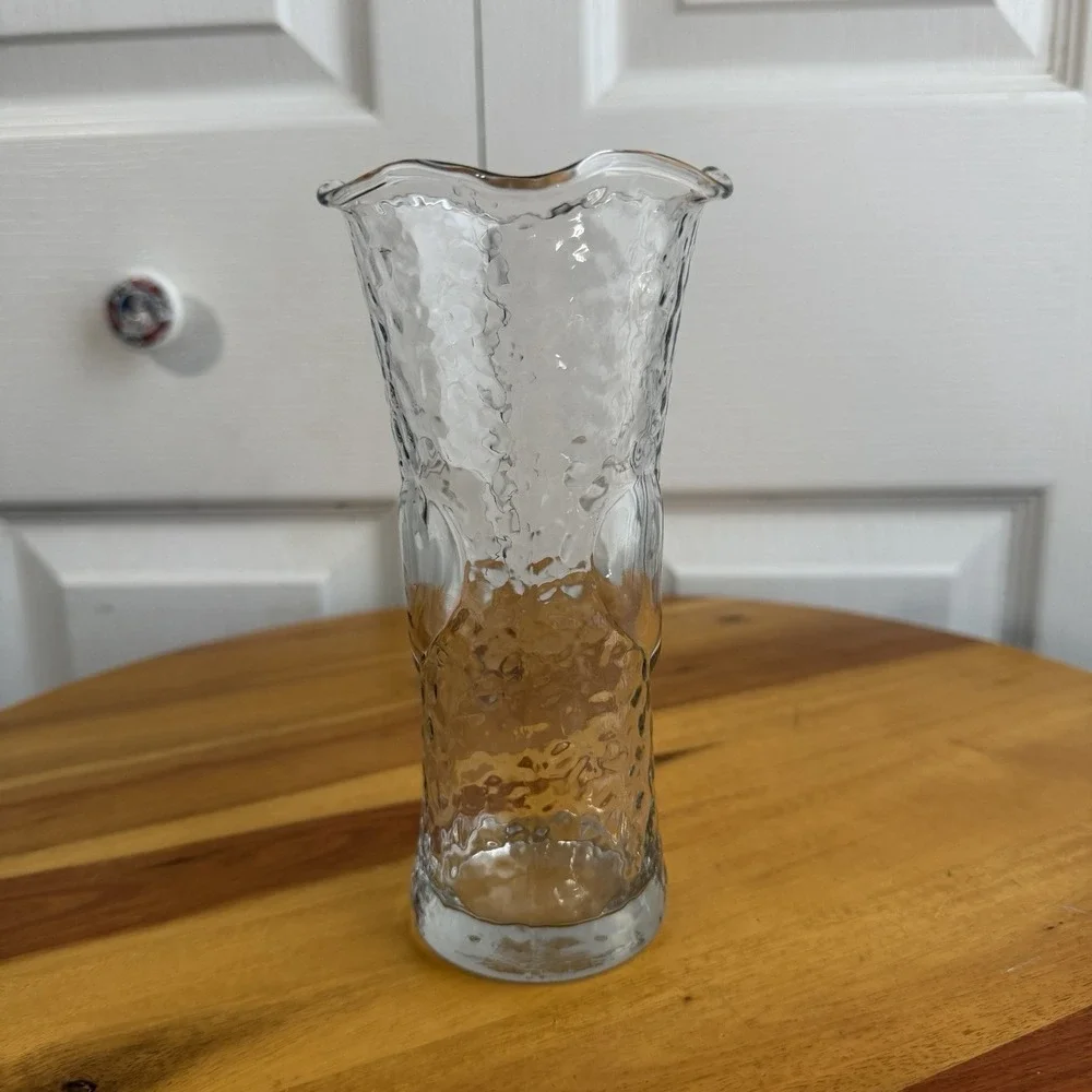 Anchor Hocking Clear‎ Textured Glass Flower Vase Heart Imprint Ruffle Edge VTG